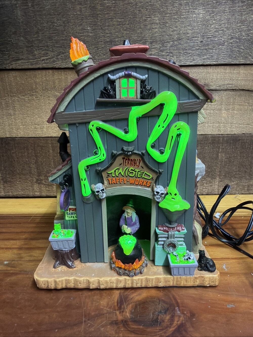 Lemax Spookytown Terribly Twisted Taffy Works - #05607 In Box No Weathervane